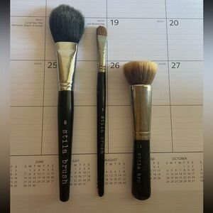 Stila Makeup Brushes #5 Buffer, #8 Powder, and #21 buffer!